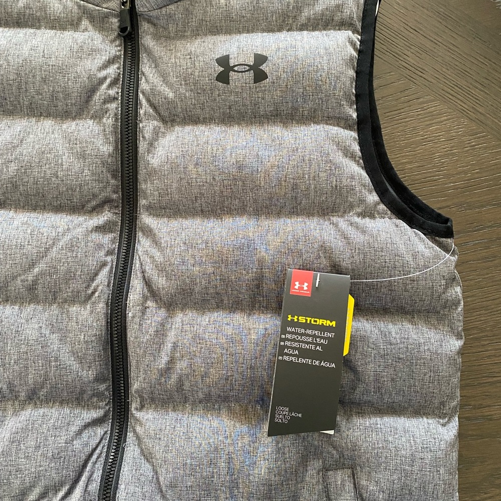 Under Armour Vest size YL grey with black inside